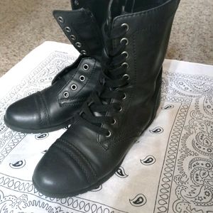 Size 7 combat boots